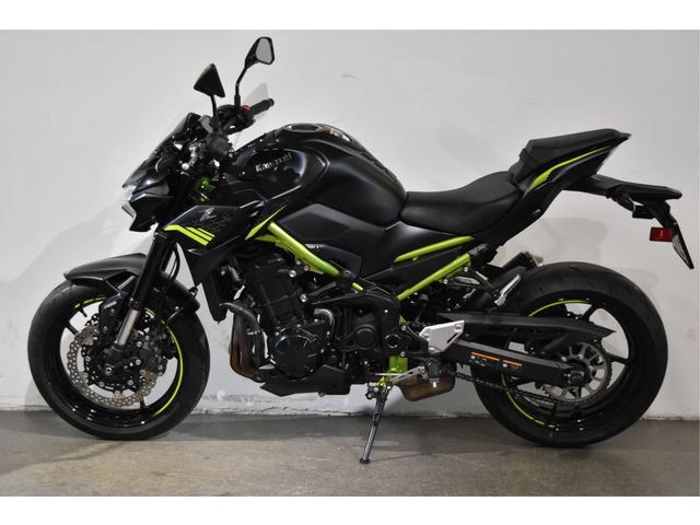 kawasaki - z900
