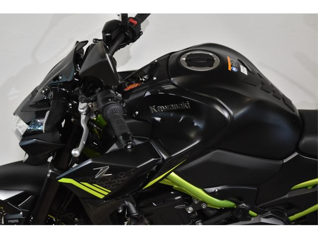kawasaki - z900