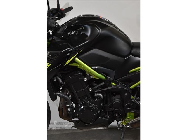 kawasaki - z900