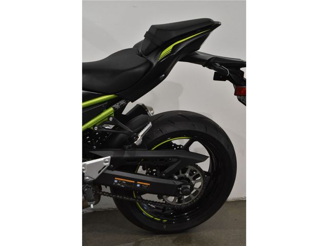 kawasaki - z900