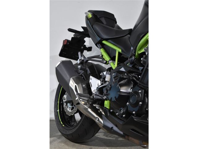 kawasaki - z900