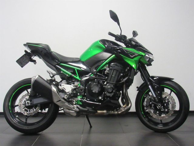 kawasaki - z900