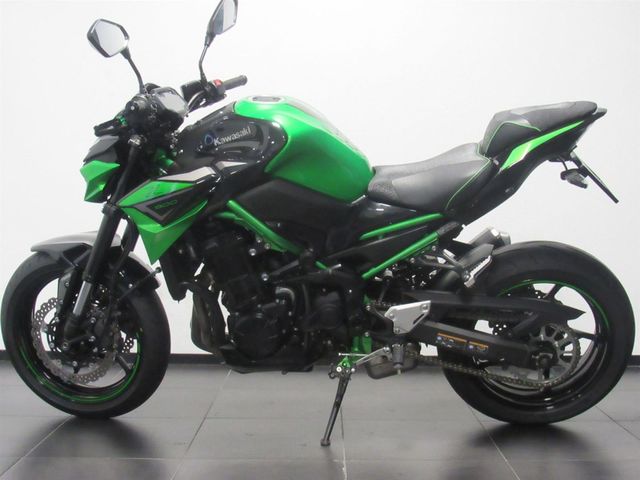 kawasaki - z900
