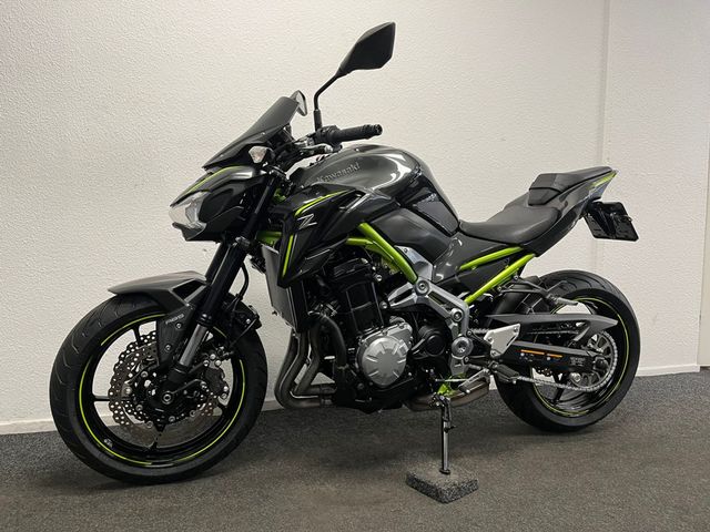 kawasaki - z900