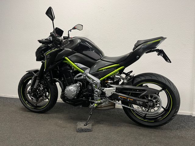 kawasaki - z900