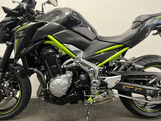 kawasaki - z900