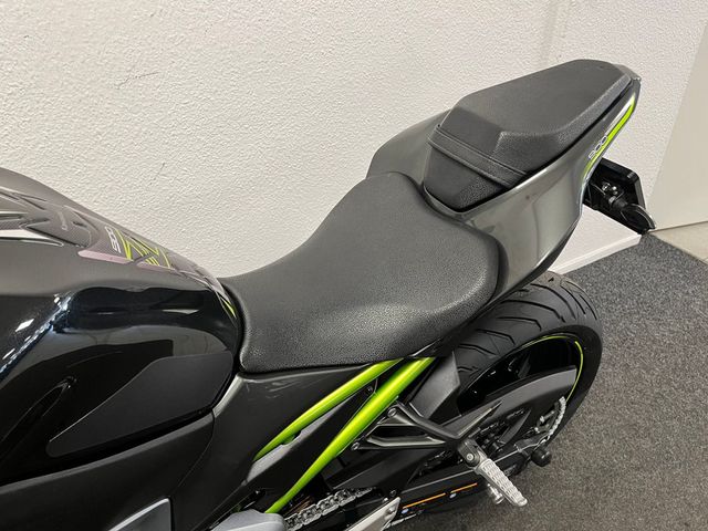 kawasaki - z900