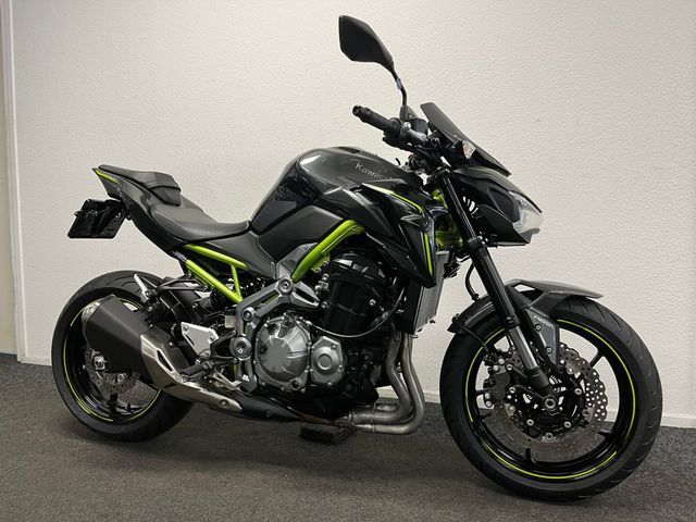 kawasaki - z900