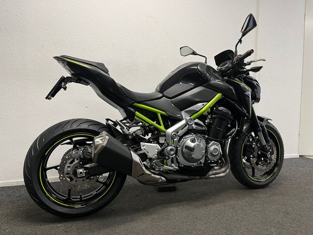 kawasaki - z900