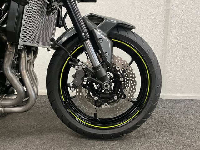 kawasaki - z900