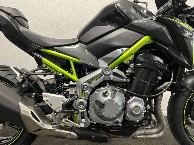 kawasaki - z900