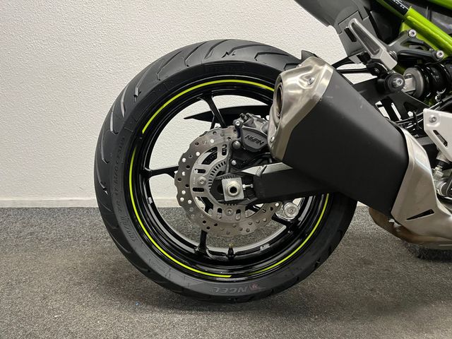kawasaki - z900