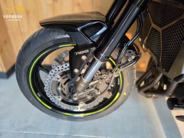 kawasaki - z900