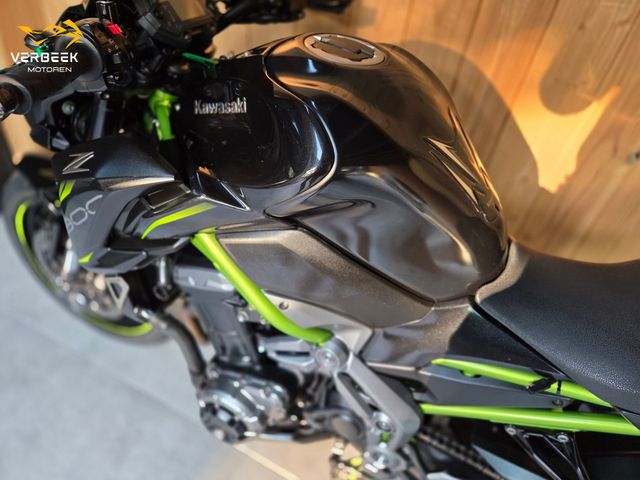 kawasaki - z900