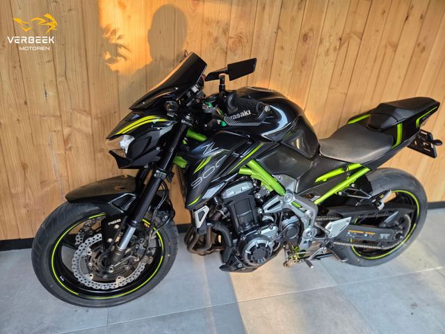 kawasaki - z900