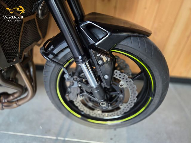 kawasaki - z900