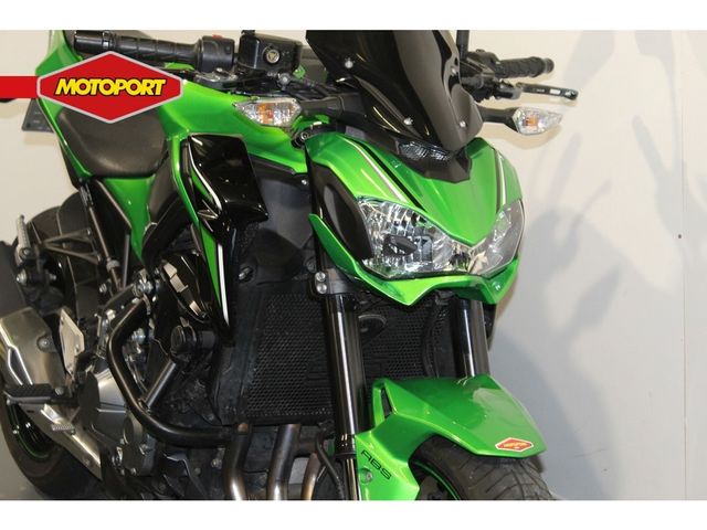 kawasaki - z900