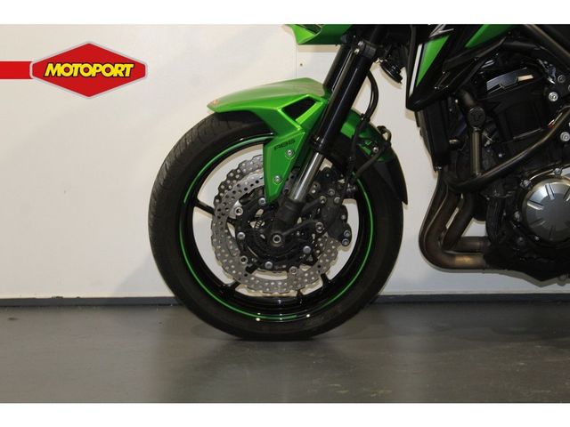 kawasaki - z900