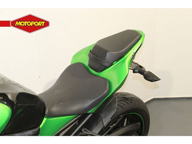 kawasaki - z900
