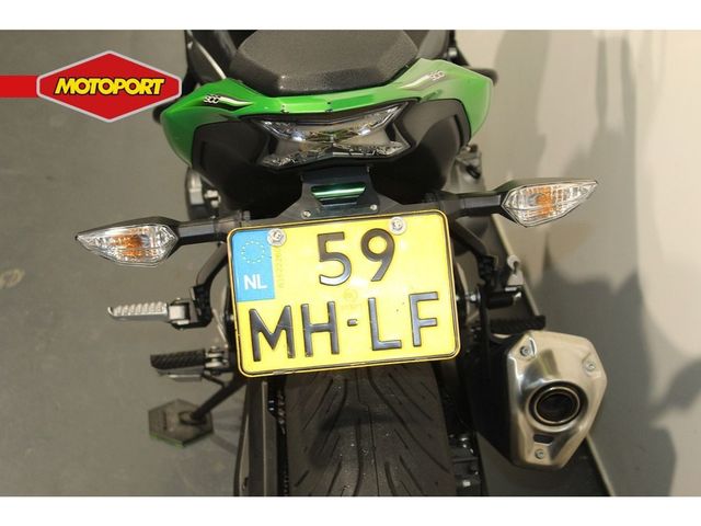 kawasaki - z900