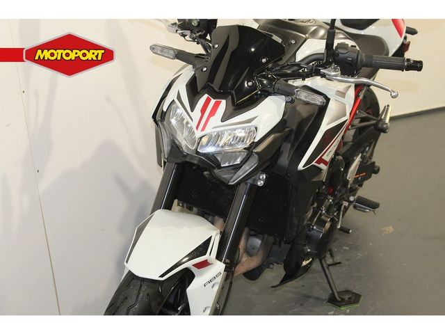 kawasaki - z900