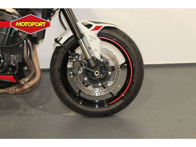 kawasaki - z900