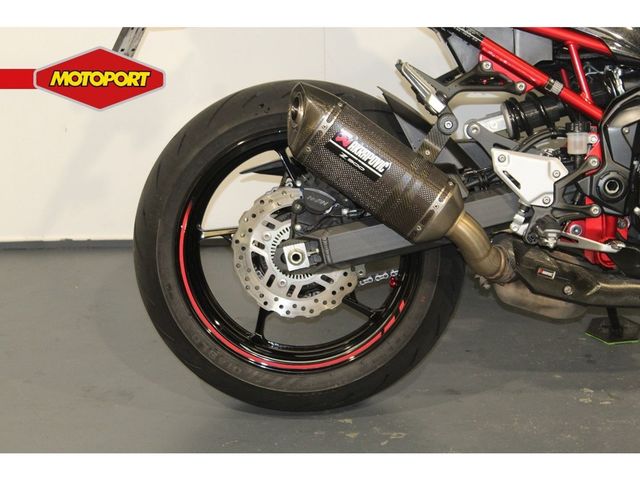 kawasaki - z900