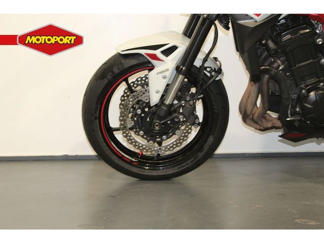 kawasaki - z900