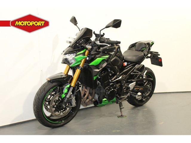kawasaki - z900