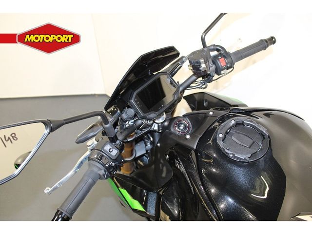 kawasaki - z900