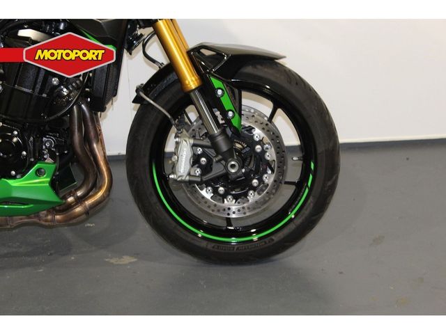 kawasaki - z900