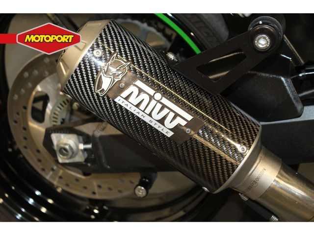 kawasaki - z900
