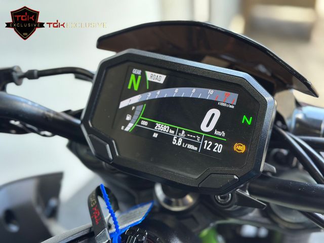 kawasaki - z900
