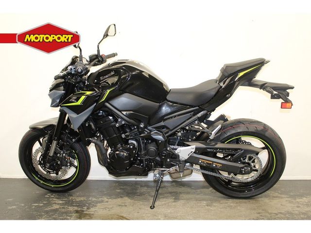 kawasaki - z900