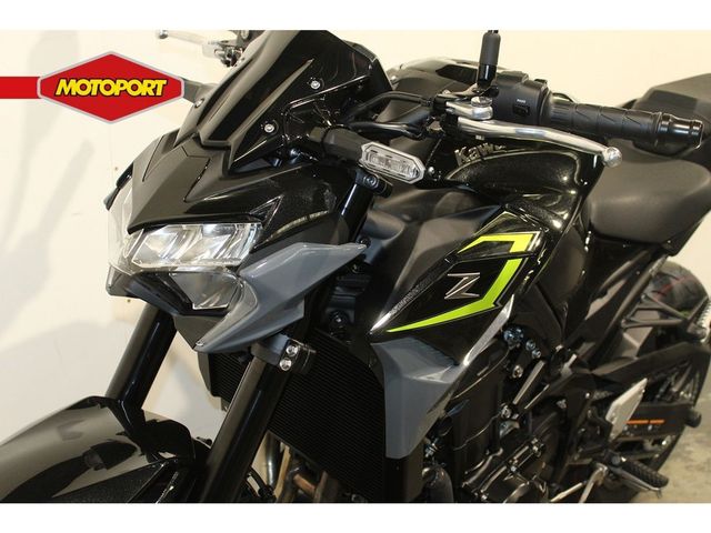 kawasaki - z900