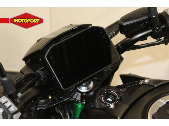 kawasaki - z900