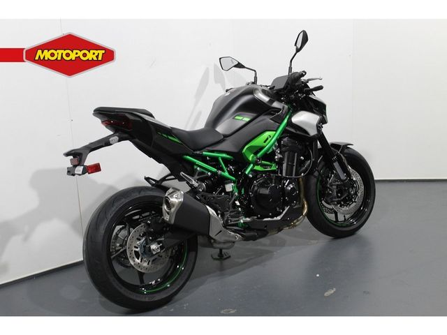 kawasaki - z900