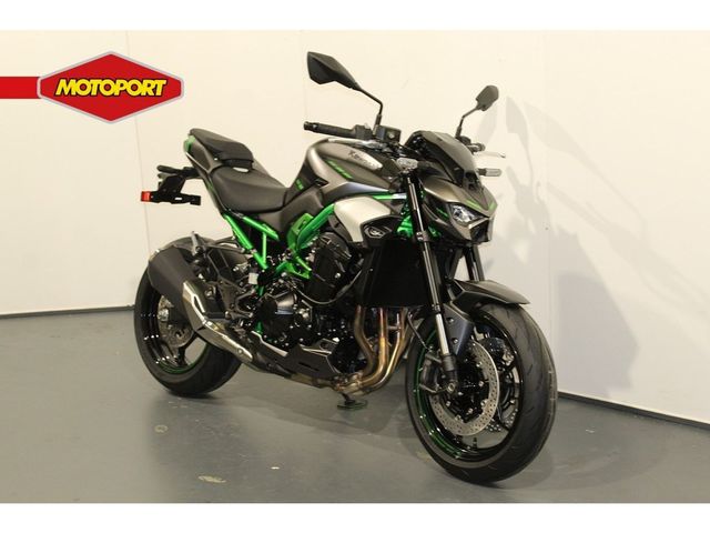 kawasaki - z900