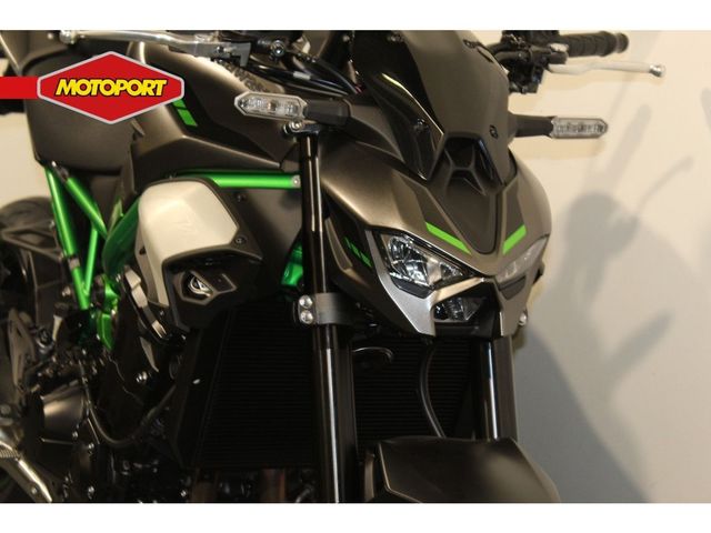 kawasaki - z900