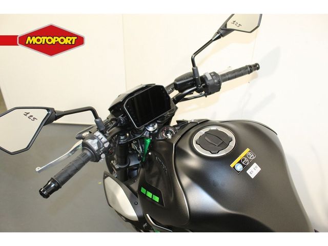 kawasaki - z900