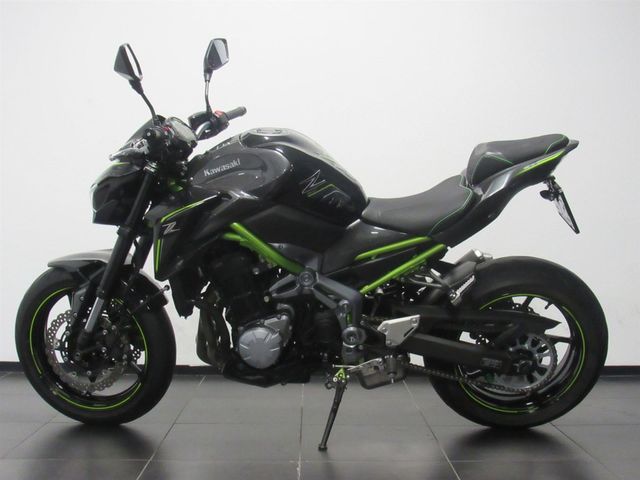 kawasaki - z900
