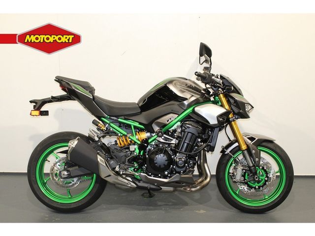 kawasaki - z900