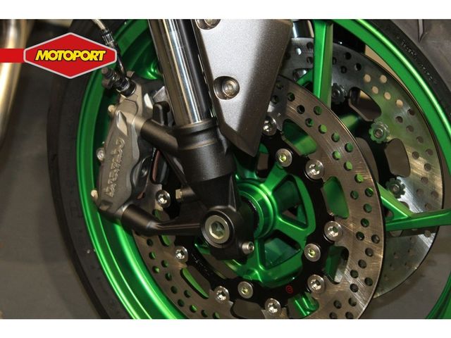 kawasaki - z900