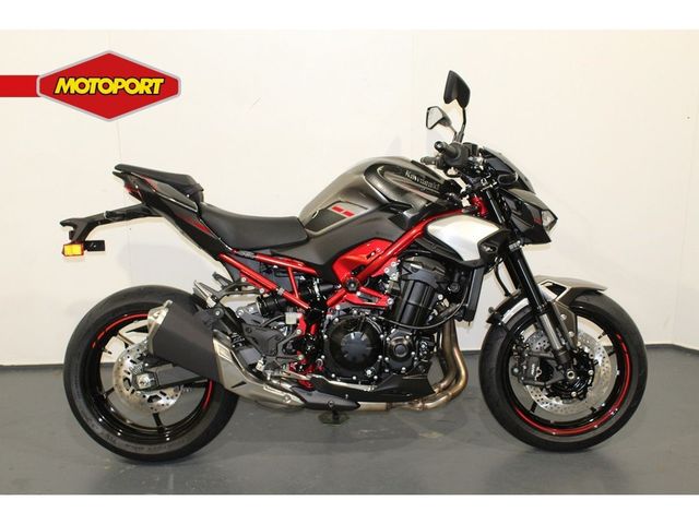 kawasaki - z900