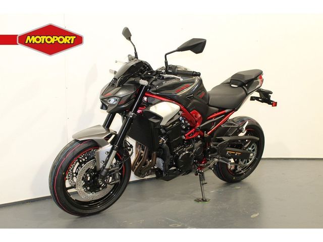 kawasaki - z900