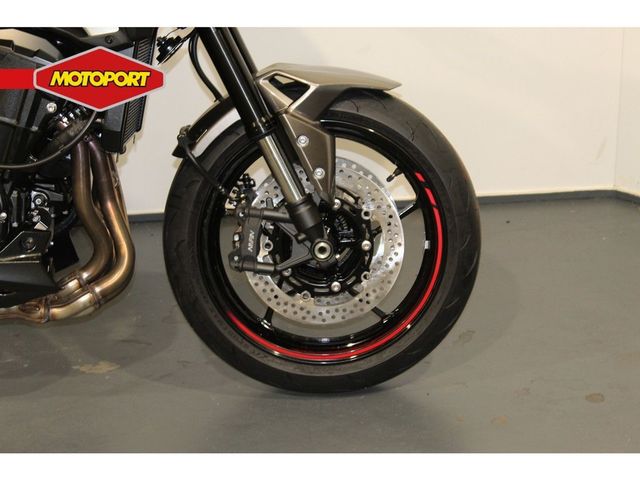 kawasaki - z900