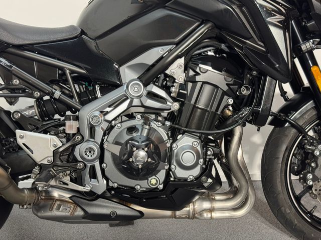 kawasaki - z900