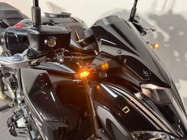 kawasaki - z900
