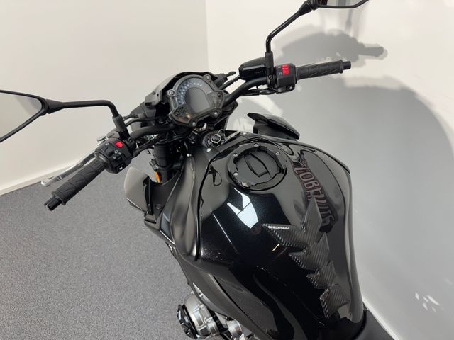 kawasaki - z900