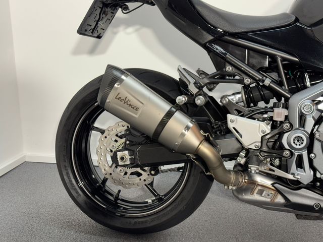 kawasaki - z900